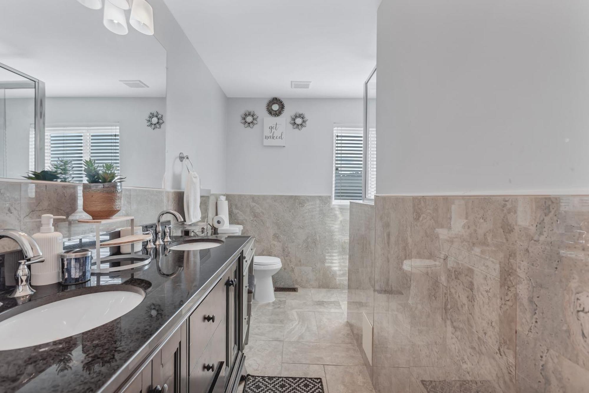 Villa Bright Stylish Hidden Gem In Dc With King Bed 75inch Tv And Free Parking *